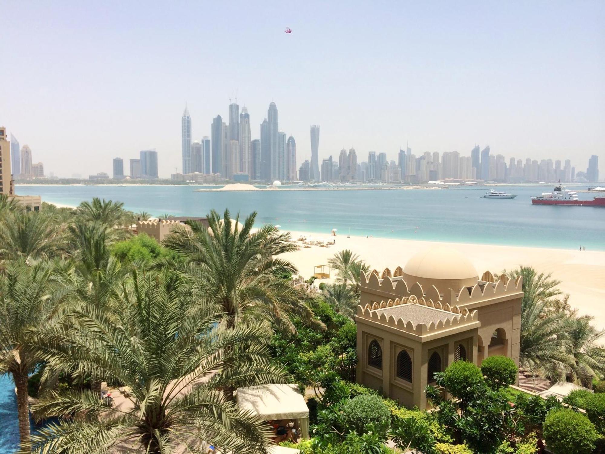 Fairmont North 2br Full Sea View Apartment
