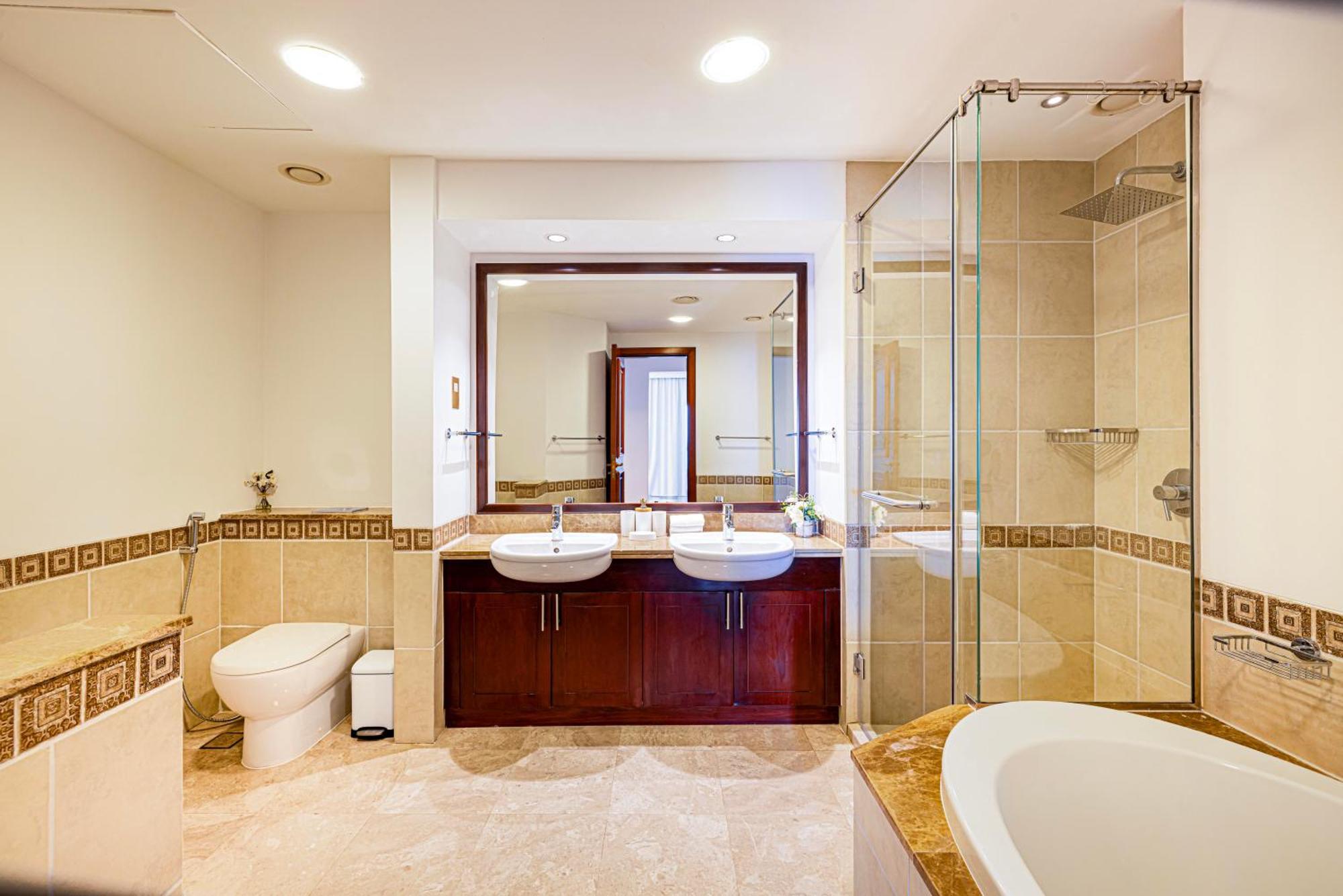 Fairmont North 2br Full Sea View Apartment Dubai
